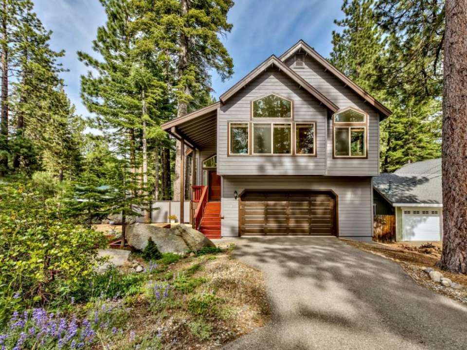 1895 Brule Street South Lake Tahoe, CA 96150 El Dorado County