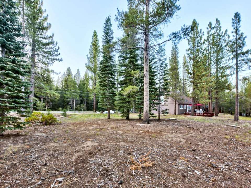 2150 Shawnee Street South Lake Tahoe, CA 96150 El Dorado County