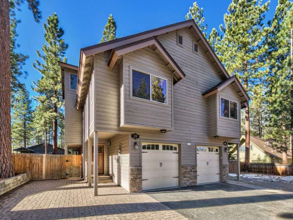 2279 Eloise Avenue South Lake Tahoe, CA 96150 Eldorado County