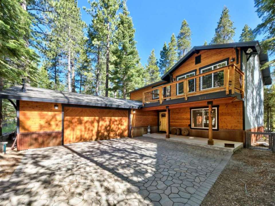 561 Eloise Avenue South Lake Tahoe, CA 96150 El Dorado County