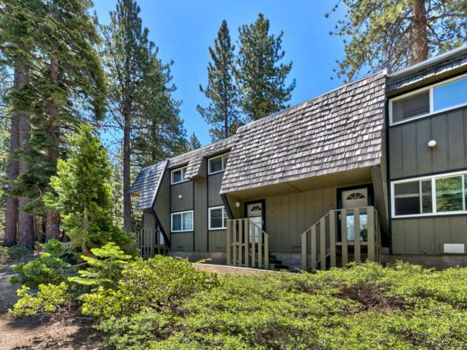 648 Roger Avenue #3 South Lake Tahoe, CA 96150 El Dorado County